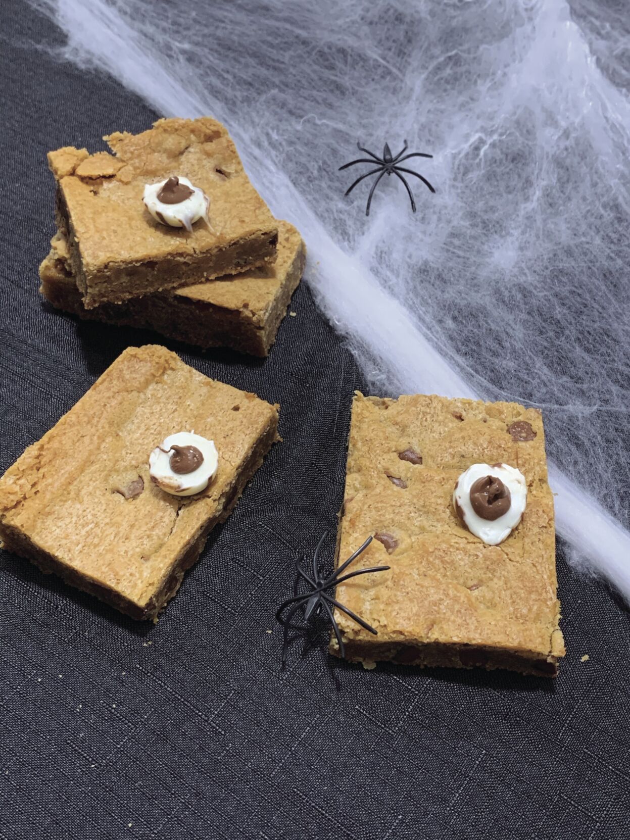 BROWN BUTTER BOOOOOOK BLONDIES.jpg